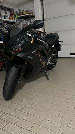 Honda CBR 650 R nera