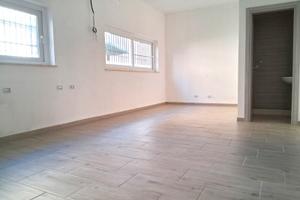 Negozio in via dei Lauri