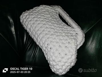 Borsa fatta a mano.Scopri l' eleganza senza tempo.