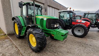 John Deere 6520