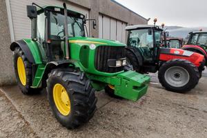 John Deere 6520