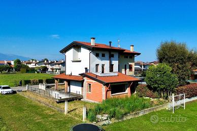 PORZIONE DI BIFAMILIARE A TEZZE SUL BRENTA