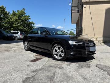 Audi A4  sport 5a serie 2017
