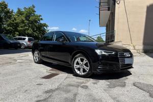 Audi A4  sport 5a serie 2017