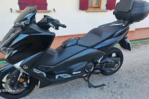 Scooter Yamaha T Max 530