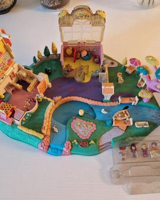 Polly Pocket MAGICAL MOVIN' POLLYVILLE 1996