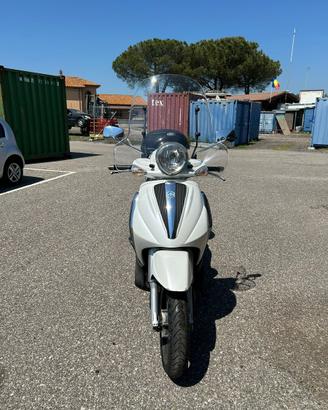 Piaggio Beverly 300ie TOURER