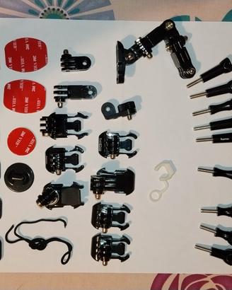 Set supporti/viti/staffe/adesivi Gopro/Insta