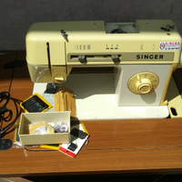 Macchina da cucire Singer elettrica con mobile