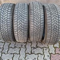 Goodyear Ultragrip 195/60 R18 96H invernali