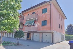 4 LOCALI A REGGIO NELL'EMILIA