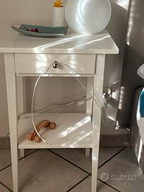 comodini ikea hemnes