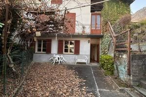 Casa indipendente di 335 m² con 5 locali a Ponte i