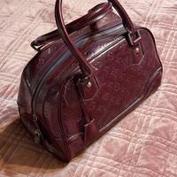 Borsa in vernice prugna