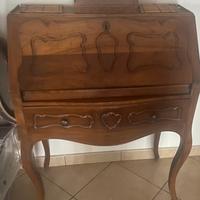 Mobili antichi e arte povera