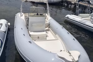 Gommone Bat Pacific 590 Suzuki 140 CV  4 tempi