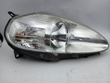 Faro ant dx FIAT GRANDE PUNTO '05