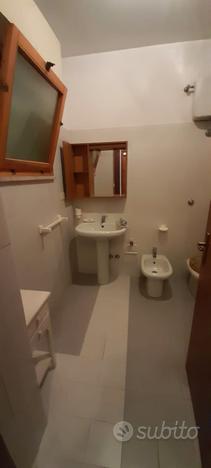 Stanza singola bagno privato / anagnina