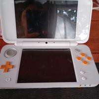 Nintendo 2DS XL 4GB Console - Bianco/Arancione