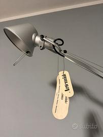 Lampada artemide tolomeo da terra (versione alta)