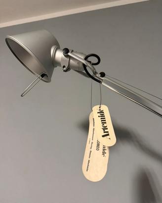 Lampada artemide tolomeo da terra (versione alta)
