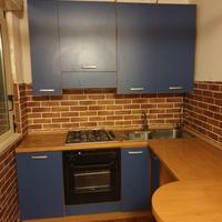 Cucina di colore bianco