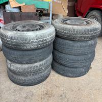 Cerchi in ferro r13 gommati