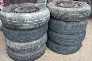 Cerchi in ferro r13 gommati