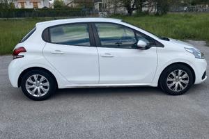 Peugeot 208 Active 09-2017