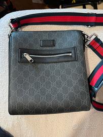 Tracolla gucci nera mai indossata