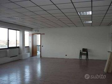 Immobile di 120 m² con 3 locali e posto auto a Cap