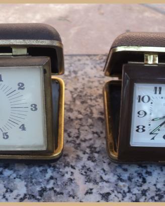 Orologi da tavolo chiudibili con custodia