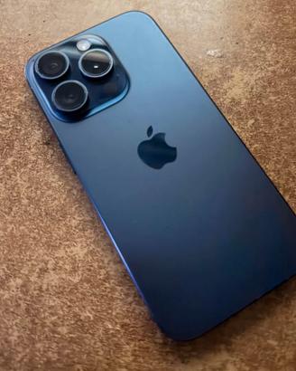 Iphone 15 Pro blue