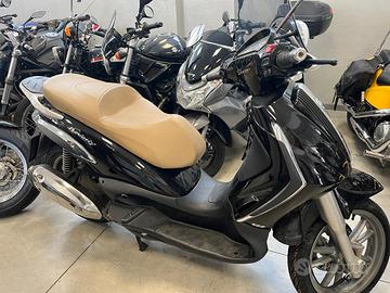 Piaggio Beverly 125