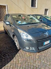 peugeot 8005 7 posti 