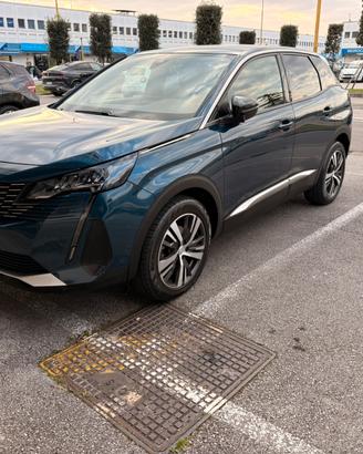 Peuguot 3008 blue