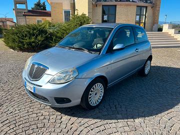 Lancia Ypsilon 1.3 MJT 75 CV Oro Targa DR379HT