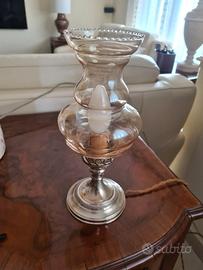 Lampada con base in argento 800 e e cappello in ve