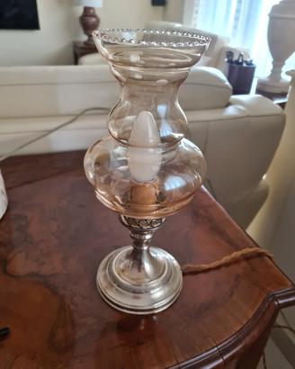 Lampada con base in argento 800 e e cappello in ve