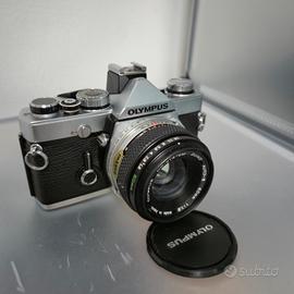 Olympus OM1 n reflex analogica + zuiko 50mm
