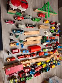 Trenino Thomas and Friends + varietà di pista