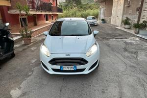 Ford fiesta 1.4 gpl unico proprietario