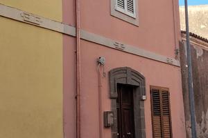 Ittiri casa Indipendente 2 piani con cortile