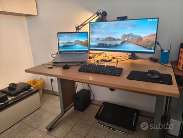 Scrivania ad Alghero