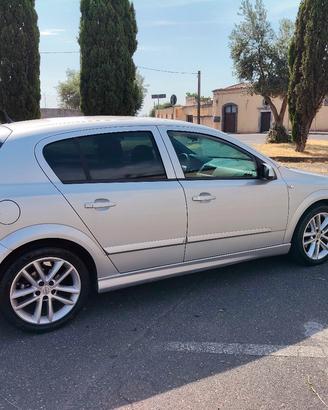 Opel stra H