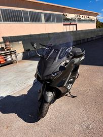 Yamaha T-Max