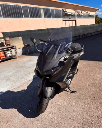 Yamaha T-Max