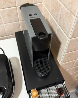 Macchinetta caffè Essenza Mini Nespresso