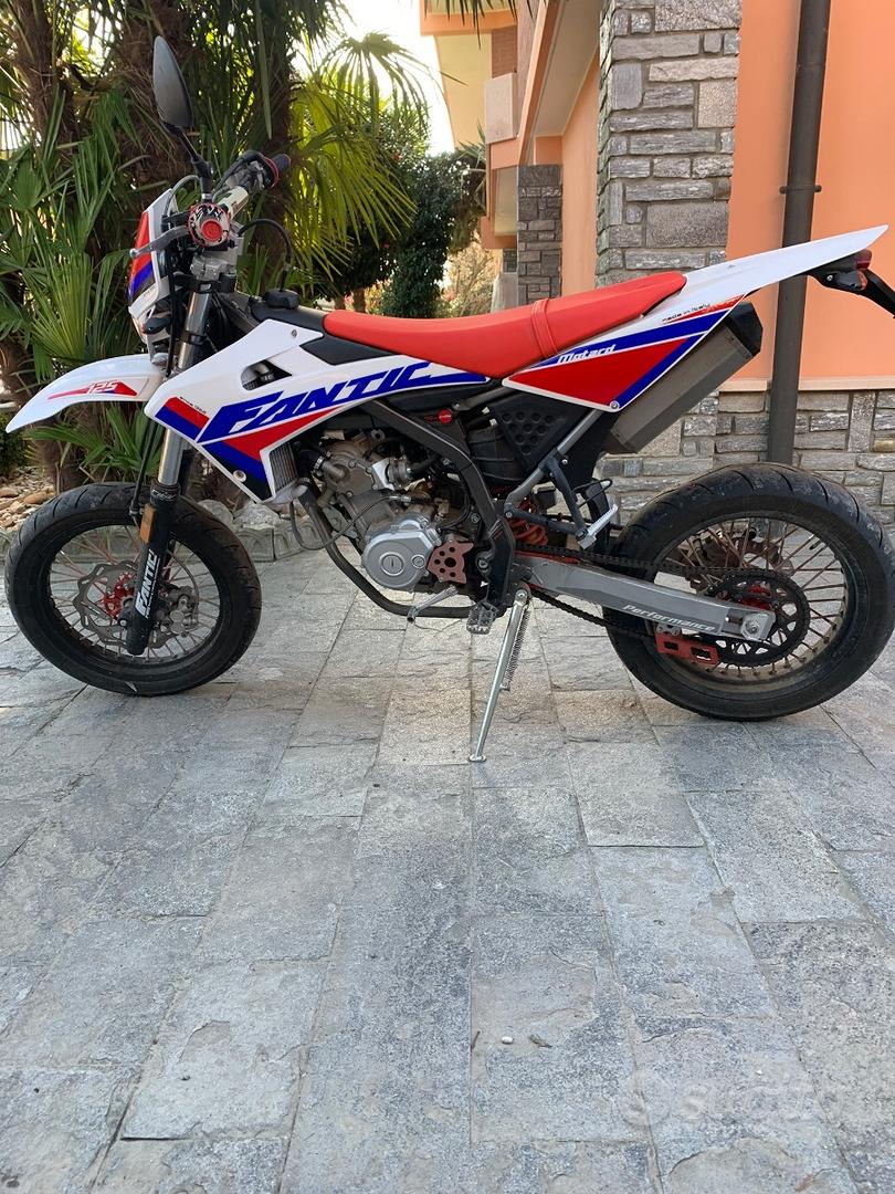 Fantic Motard 125 2017 Moto e Scooter In vendita a Novara