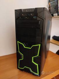 Computer da gaming + Monitor e tastiera